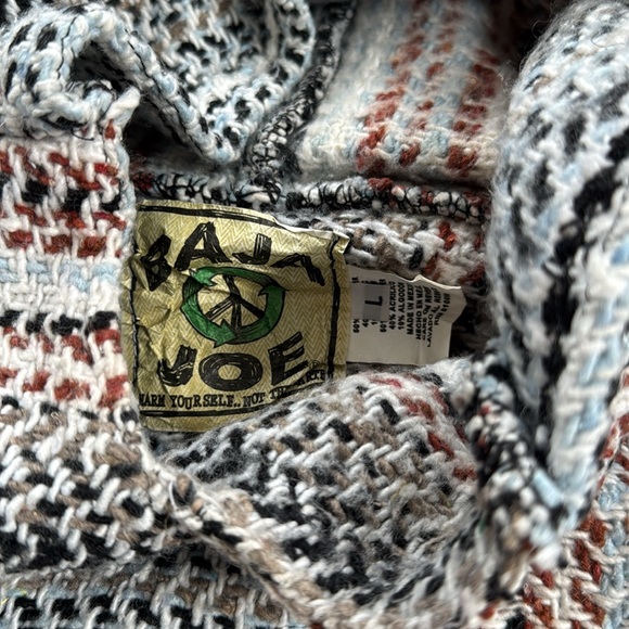 Large Hooded light Jacket - Picture 2 of 7